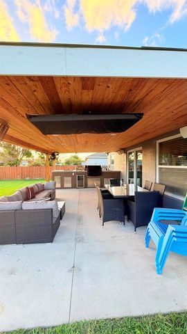2456 SW Monterrey Lane, Port St. Lucie, FL 34953