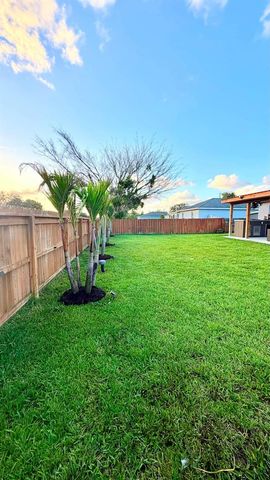 2456 SW Monterrey Lane, Port St. Lucie, FL 34953