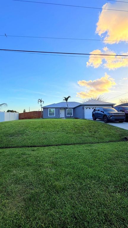 2456 SW Monterrey Lane, Port St. Lucie, FL 34953
