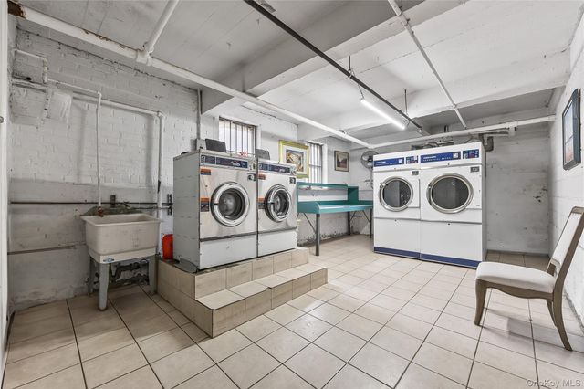 147-25 38th Ave F26, Flushing, NY 11354