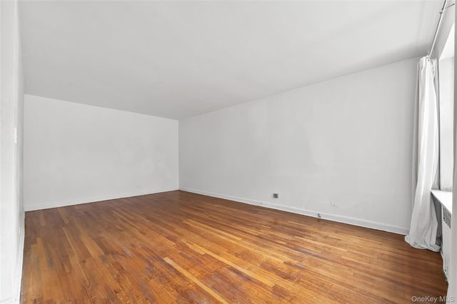 147-25 38th Ave F26, Flushing, NY 11354