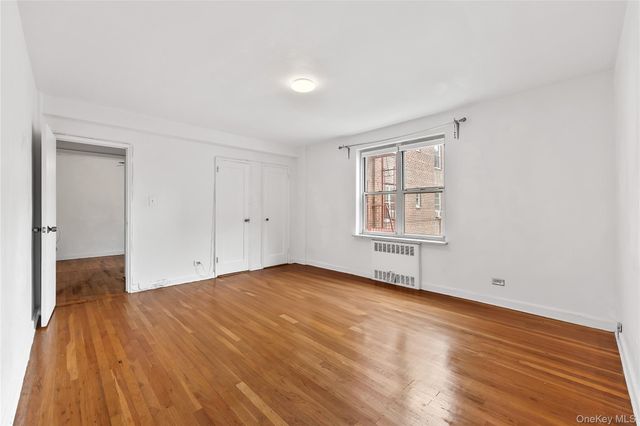 147-25 38th Ave F26, Flushing, NY 11354