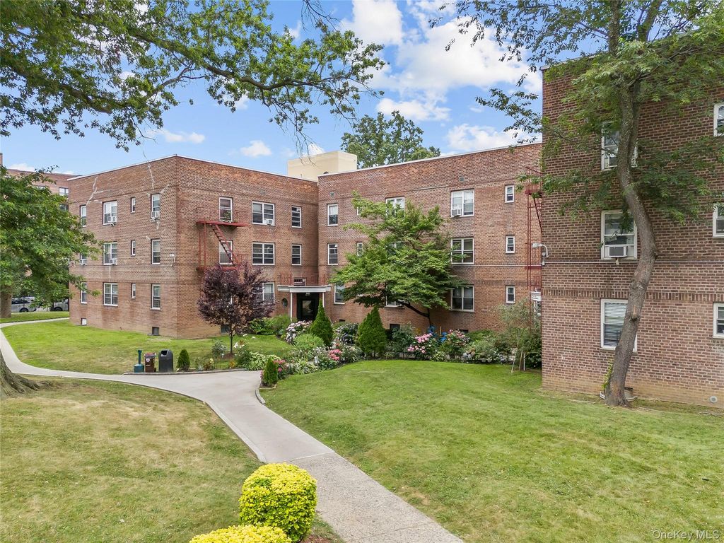 147-25 38th Ave F26, Flushing, NY 11354
