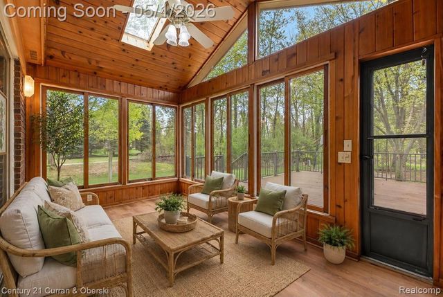 29216 Arlington Way Court, Farmington Hills, MI 48331