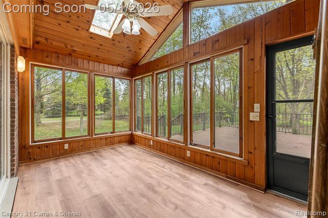 29216 Arlington Way Court, Farmington Hills, MI 48331