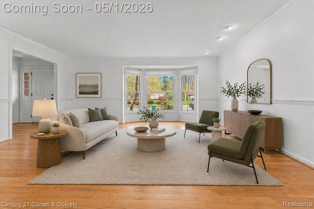 29216 Arlington Way Court, Farmington Hills, MI 48331