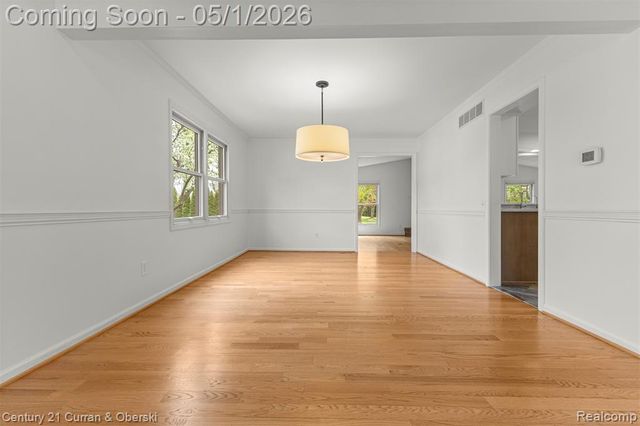 29216 Arlington Way Court, Farmington Hills, MI 48331