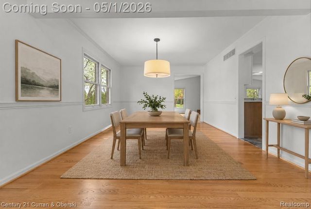 29216 Arlington Way Court, Farmington Hills, MI 48331