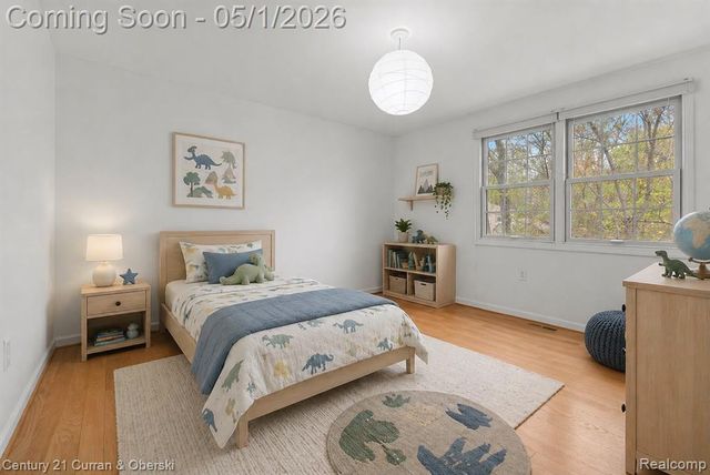 29216 Arlington Way Court, Farmington Hills, MI 48331