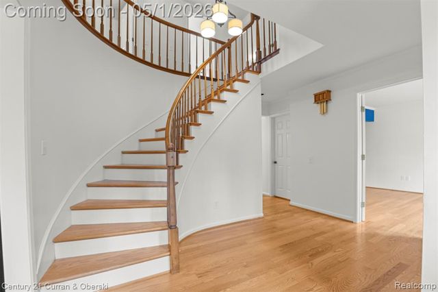 29216 Arlington Way Court, Farmington Hills, MI 48331