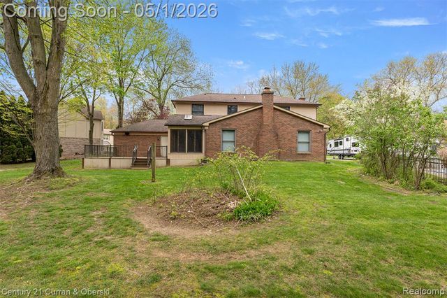 29216 Arlington Way Court, Farmington Hills, MI 48331