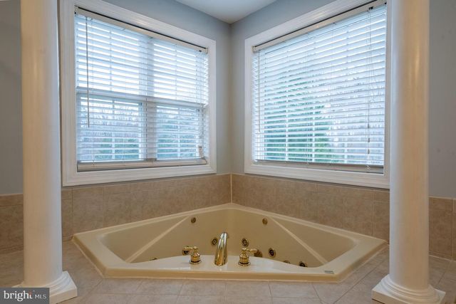 4 KIRBY LN, Stafford, VA 22554