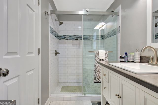 370 Dix Lee On Drive, Fayetteville, GA 30214