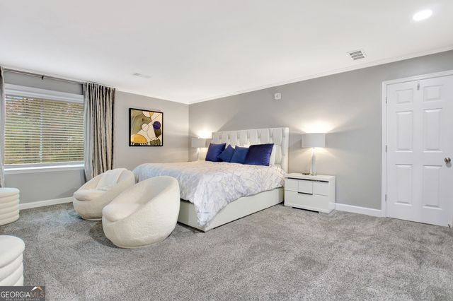 370 Dix Lee On Drive, Fayetteville, GA 30214