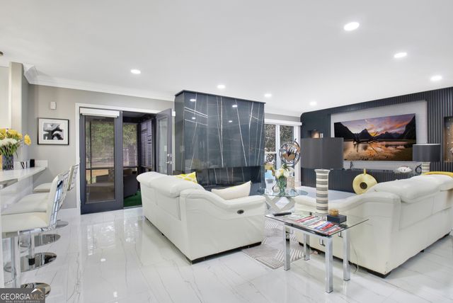 370 Dix Lee On Drive, Fayetteville, GA 30214