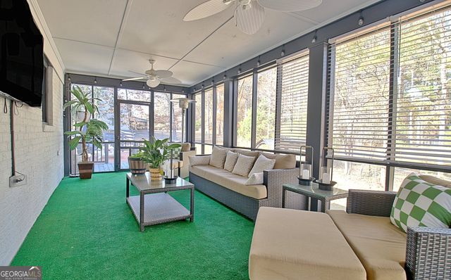 370 Dix Lee On Drive, Fayetteville, GA 30214