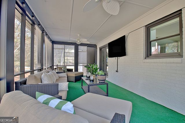 370 Dix Lee On Drive, Fayetteville, GA 30214