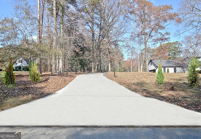 370 Dix Lee On Drive, Fayetteville, GA 30214