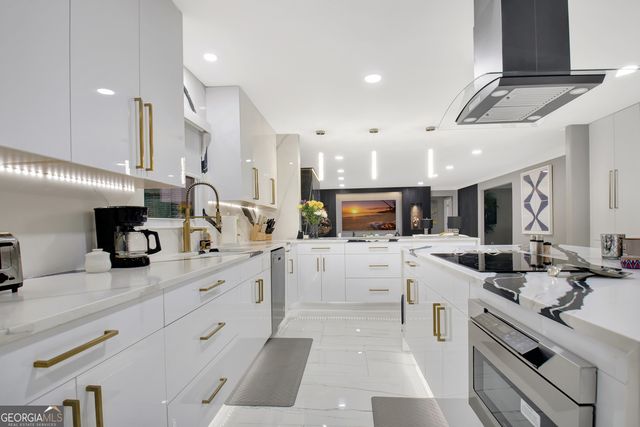 370 Dix Lee On Drive, Fayetteville, GA 30214