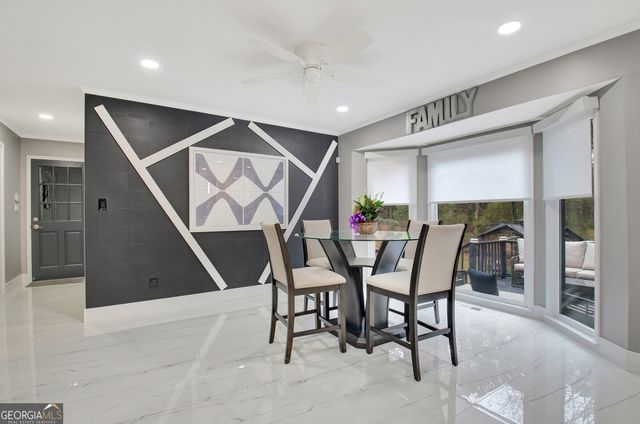 370 Dix Lee On Drive, Fayetteville, GA 30214