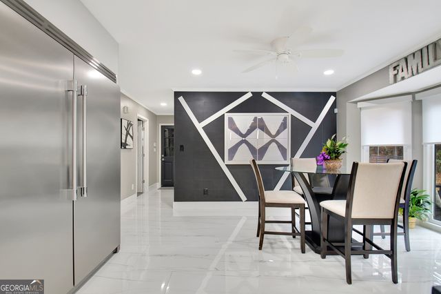 370 Dix Lee On Drive, Fayetteville, GA 30214