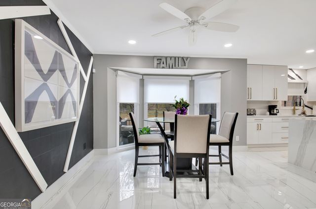 370 Dix Lee On Drive, Fayetteville, GA 30214