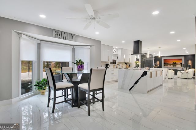 370 Dix Lee On Drive, Fayetteville, GA 30214