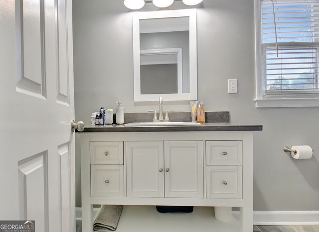 370 Dix Lee On Drive, Fayetteville, GA 30214