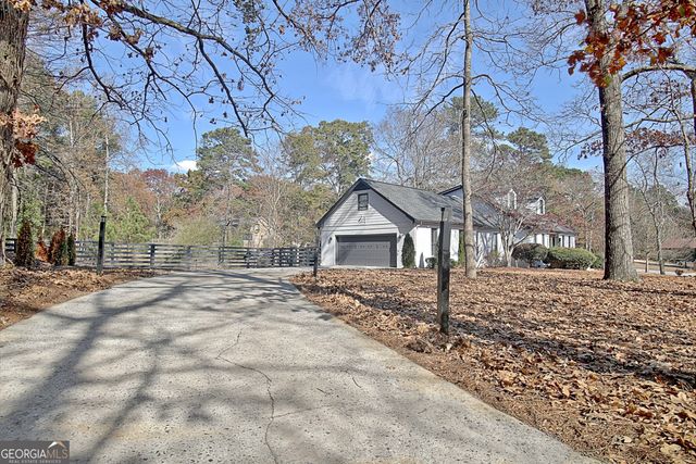 370 Dix Lee On Drive, Fayetteville, GA 30214