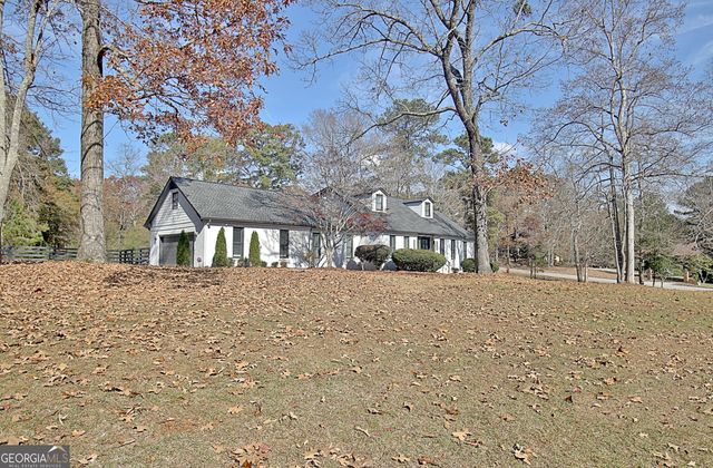 370 Dix Lee On Drive, Fayetteville, GA 30214