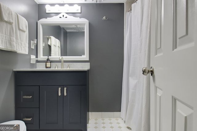 370 Dix Lee On Drive, Fayetteville, GA 30214