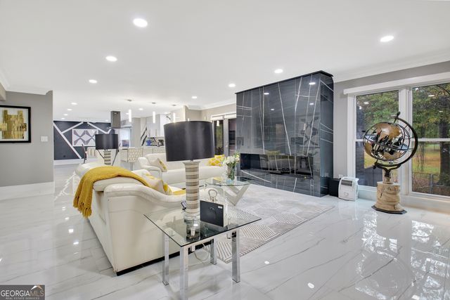 370 Dix Lee On Drive, Fayetteville, GA 30214