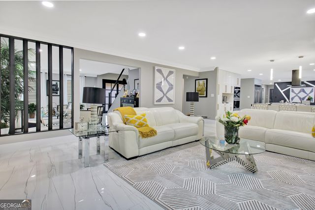 370 Dix Lee On Drive, Fayetteville, GA 30214