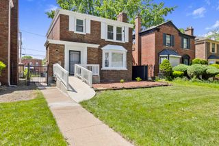 8218 S Yates Boulevard, Chicago, IL 60617