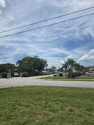 4181 WINCHESTER Lane, Gun Club Estates, West Palm Beach, FL 33406