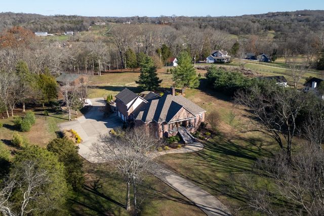 750 Upper Station Camp Crk Rd, Gallatin, TN 37066