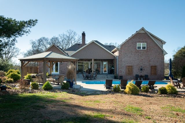 750 Upper Station Camp Crk Rd, Gallatin, TN 37066