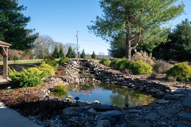 750 Upper Station Camp Crk Rd, Gallatin, TN 37066