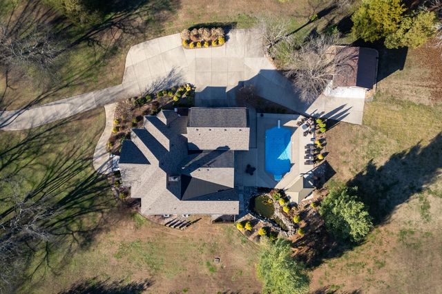 750 Upper Station Camp Crk Rd, Gallatin, TN 37066