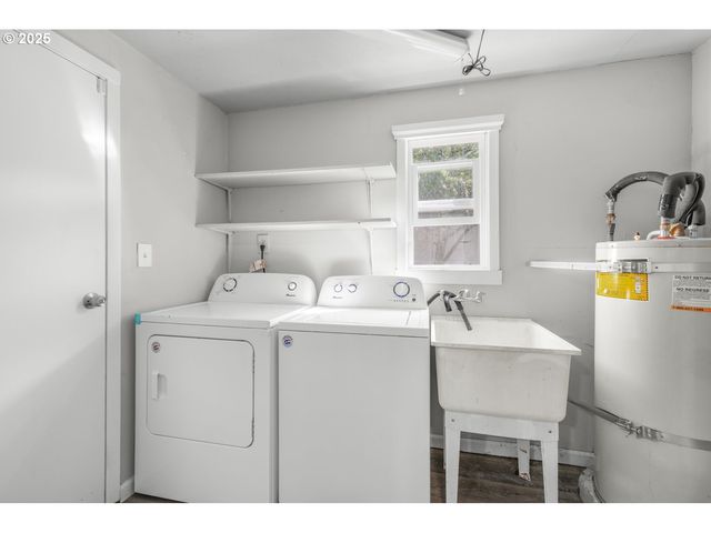 8940 Se STANLEY Pl, Portland, OR 97206