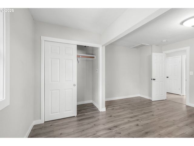 8940 Se STANLEY Pl, Portland, OR 97206