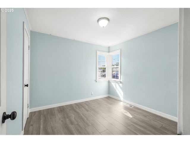 8940 Se STANLEY Pl, Portland, OR 97206