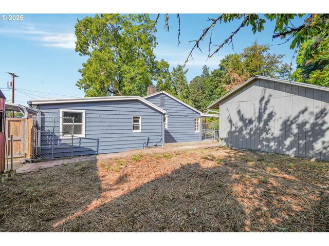 8940 Se STANLEY Pl, Portland, OR 97206