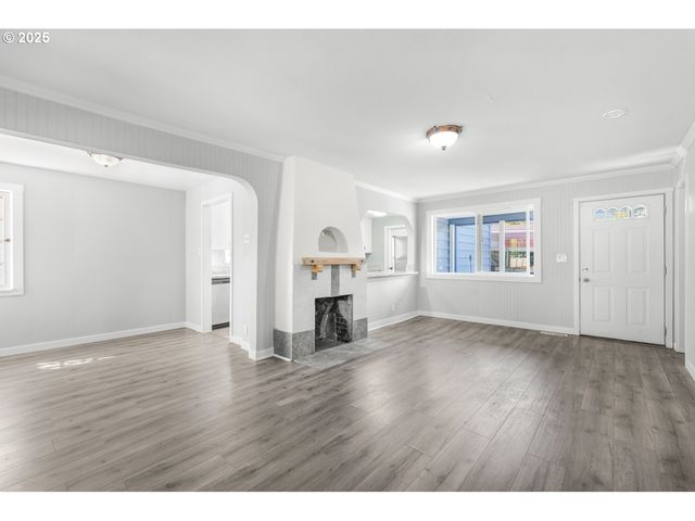 8940 Se STANLEY Pl, Portland, OR 97206