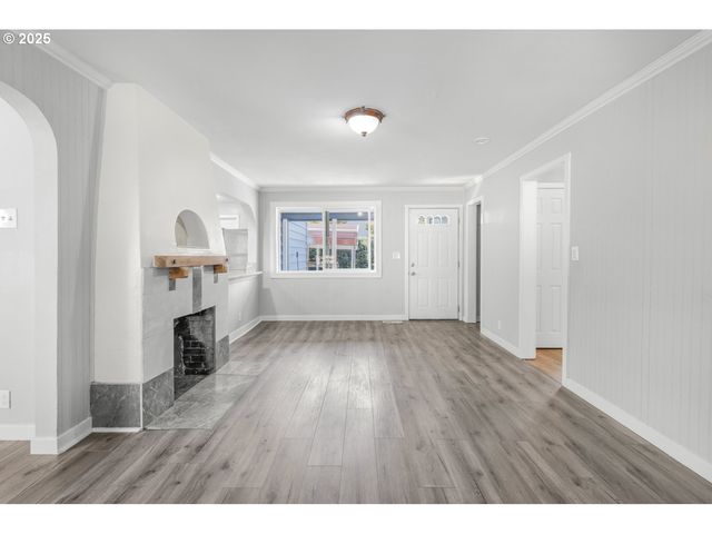 8940 Se STANLEY Pl, Portland, OR 97206