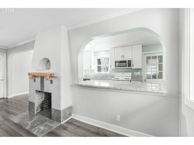 8940 Se STANLEY Pl, Portland, OR 97206