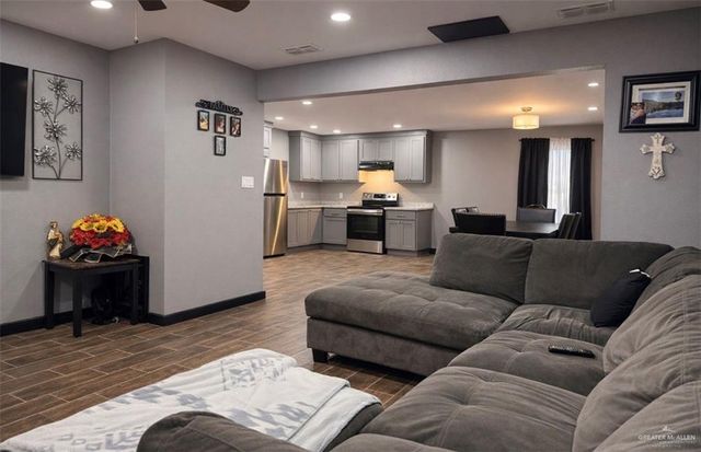 613 W Citrus Street, San Juan, TX 78589