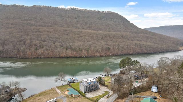 21808 River Canyon Road G, Chattanooga, TN 37405