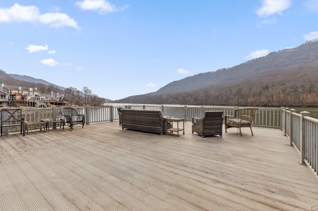 21808 River Canyon Road G, Chattanooga, TN 37405