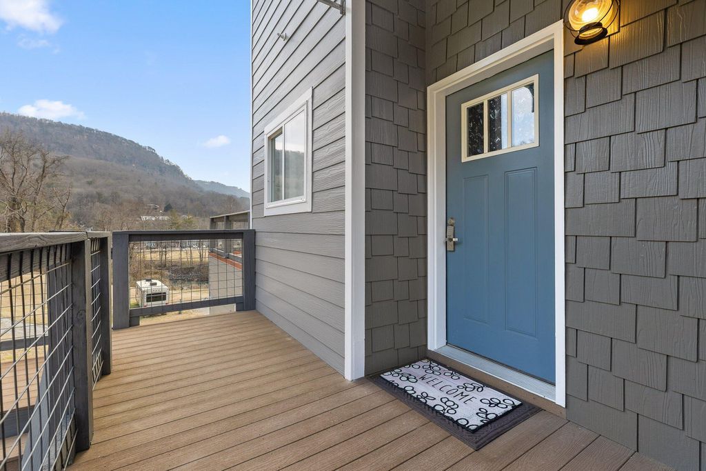 21808 River Canyon Road G, Chattanooga, TN 37405